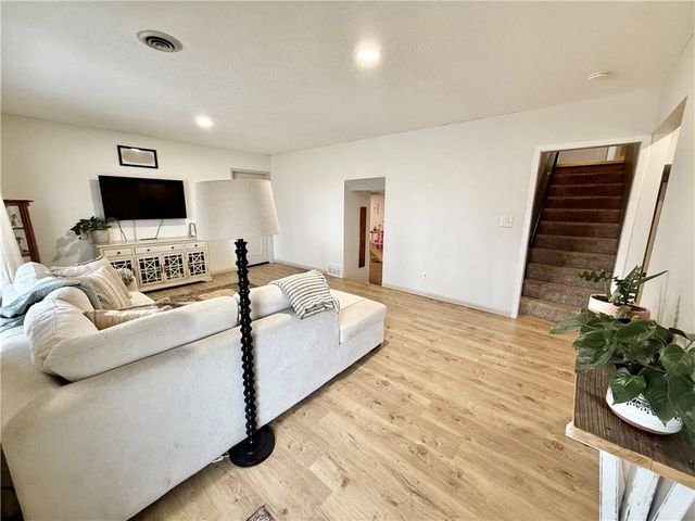 619 Katy Drive, Maryville, MO 64468