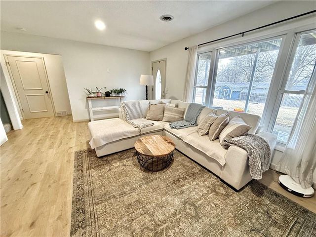 619 Katy Drive, Maryville, MO 64468