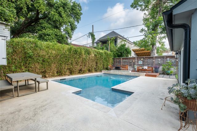 927 Highland Street, Houston, TX 77009