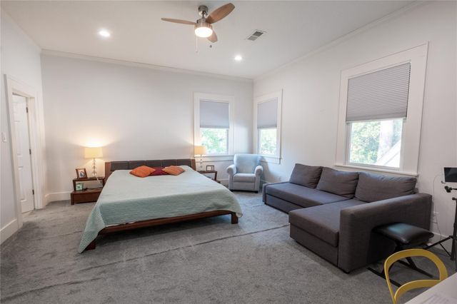 927 Highland Street, Houston, TX 77009