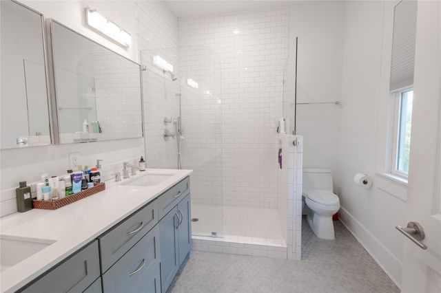 927 Highland Street, Houston, TX 77009