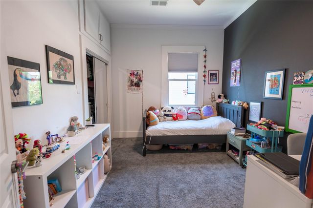 927 Highland Street, Houston, TX 77009