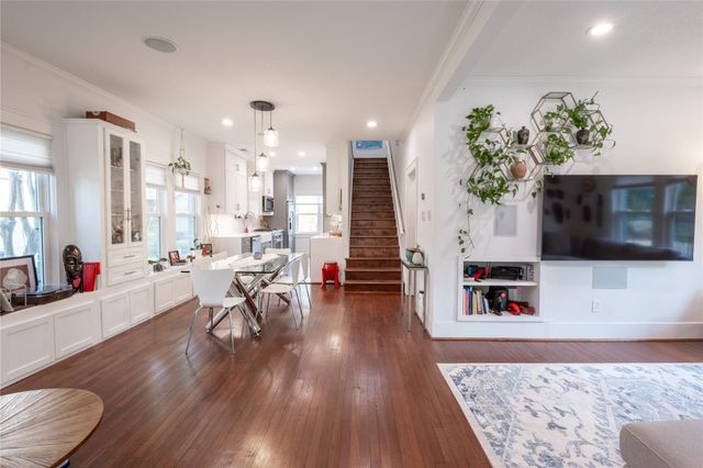 927 Highland Street, Houston, TX 77009