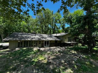 805 East 13th Street, Cassville, MO 65625