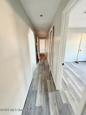 3305 N 8th Street, Ocean Springs, MS 39564