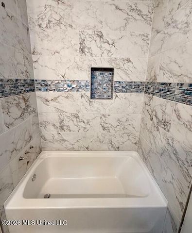 3305 N 8th Street, Ocean Springs, MS 39564