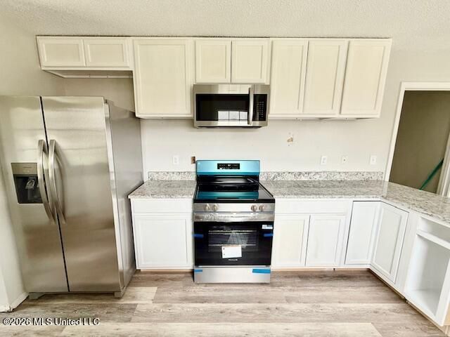 3305 N 8th Street, Ocean Springs, MS 39564