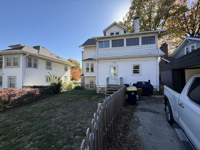 108 W 61st Terrace, Kansas City, MO 64113