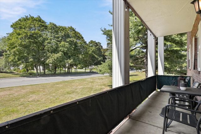 237 N Main St 5, Andover, MA 01810