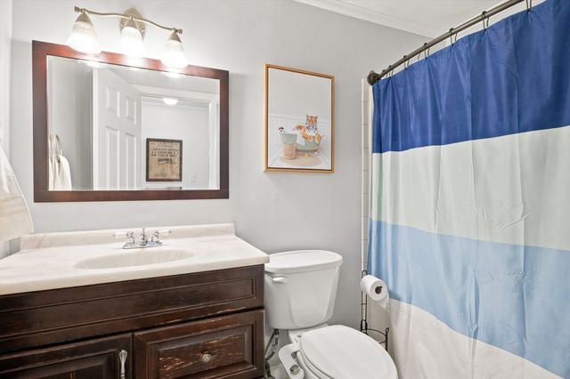 237 N Main St 5, Andover, MA 01810