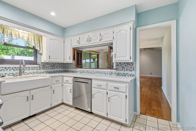 1963 W 65th Street, Tulsa, OK 74132