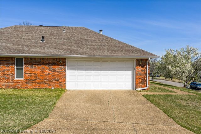 1701 Broken Hill Drive, Van Buren, AR 72956
