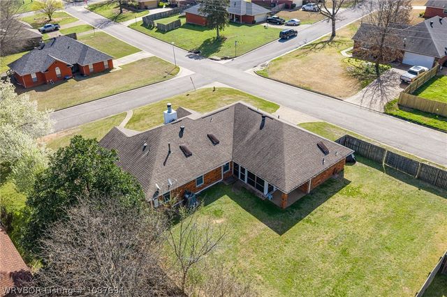 1701 Broken Hill Drive, Van Buren, AR 72956