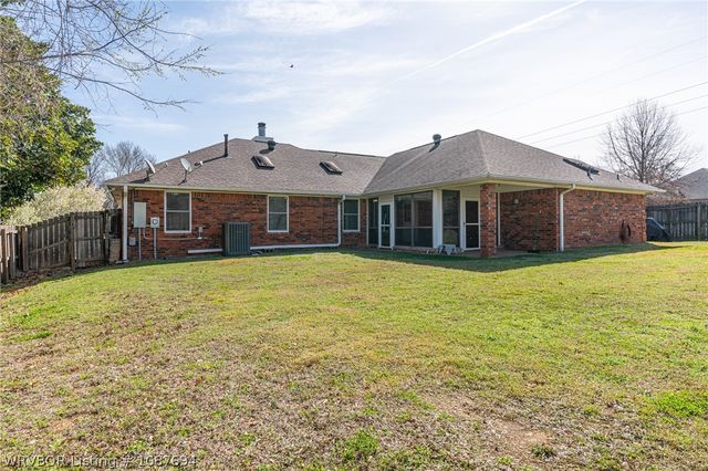 1701 Broken Hill Drive, Van Buren, AR 72956