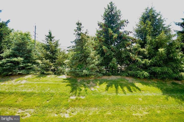 349 HUNTINGTON DR, Delran, NJ 08075