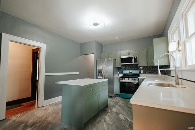 1042 Bellemeade Avenue, Evansville, IN 47714