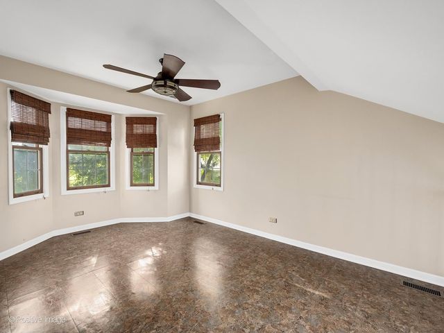 2S751 Grove Lane, Warrenville, IL 60555