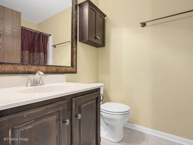 2S751 Grove Lane, Warrenville, IL 60555