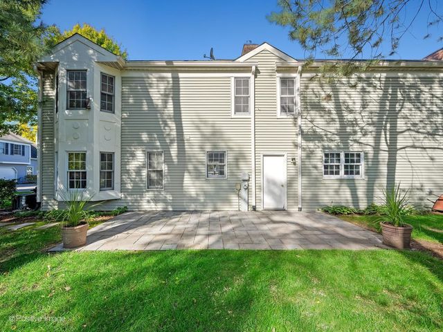 2S751 Grove Lane, Warrenville, IL 60555