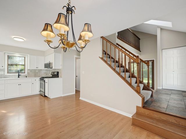 2S751 Grove Lane, Warrenville, IL 60555