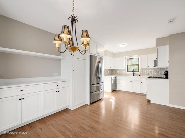 2S751 Grove Lane, Warrenville, IL 60555