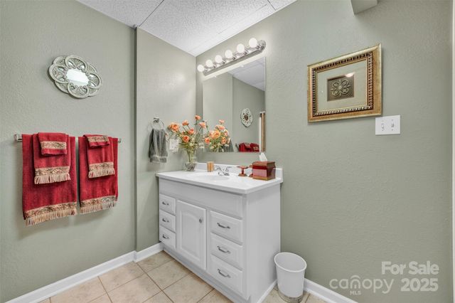 129 Renaissance Place, Statesville, NC 28625