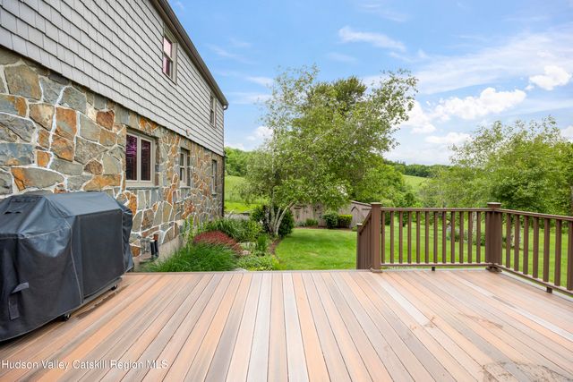 2727 County Route 8, Elizaville, NY 12523