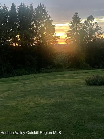 2727 County Route 8, Elizaville, NY 12523