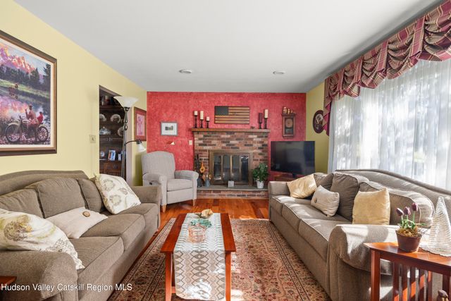 2727 County Route 8, Elizaville, NY 12523