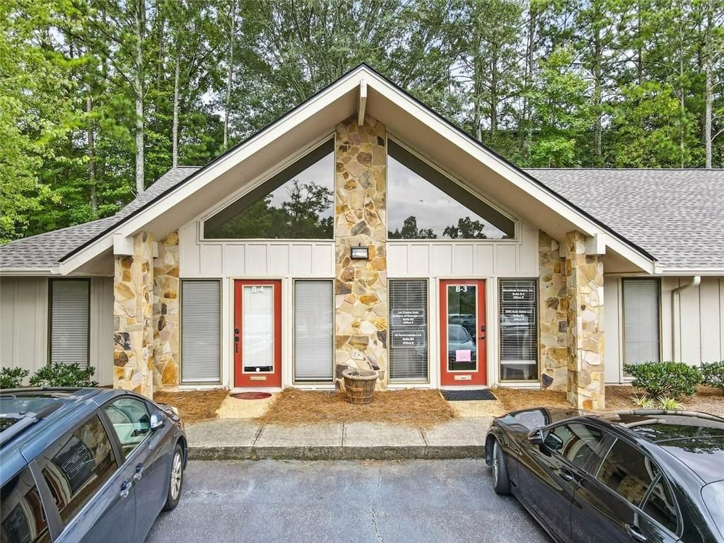 11285 Elikns Road B3, Roswell, GA 30076