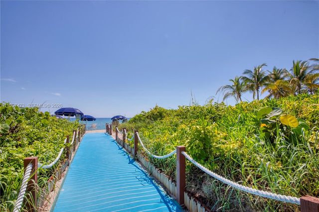 2067 S Ocean Drive TH5, Hallandale Beach, FL 33009