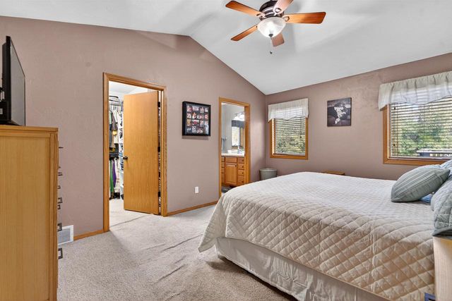 1900 WHITE WOLF LANE, Kaukauna, WI 54130