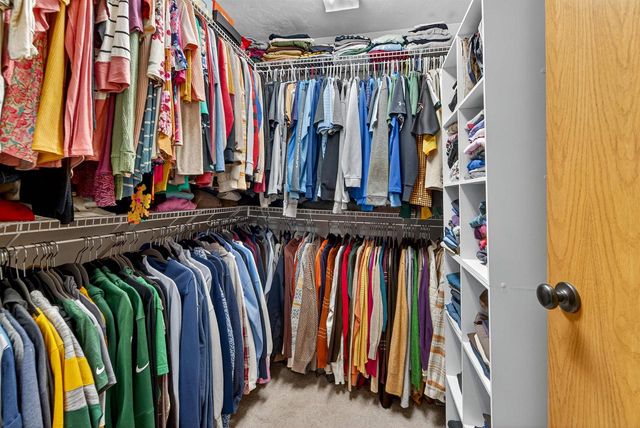 1900 WHITE WOLF LANE, Kaukauna, WI 54130