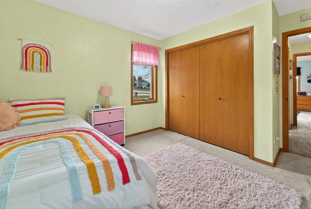 1900 WHITE WOLF LANE, Kaukauna, WI 54130