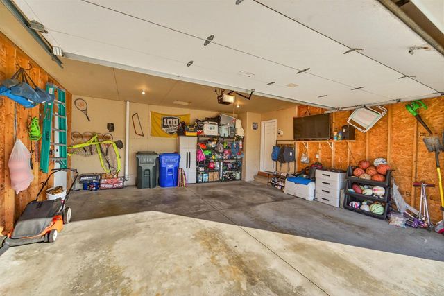 1900 WHITE WOLF LANE, Kaukauna, WI 54130