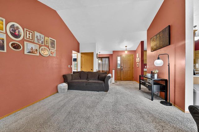 1900 WHITE WOLF LANE, Kaukauna, WI 54130