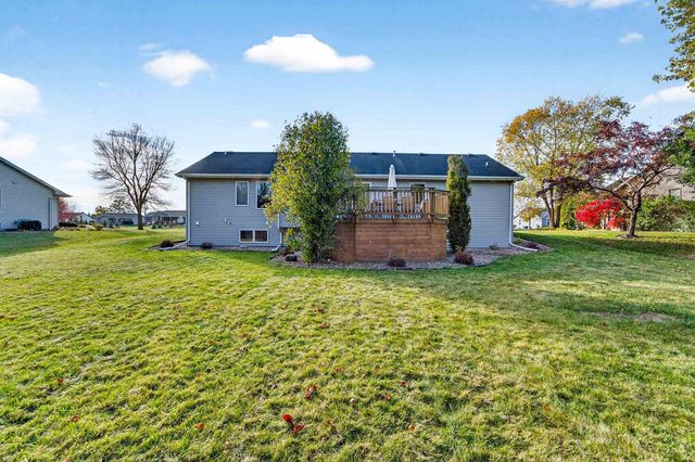 1900 WHITE WOLF LANE, Kaukauna, WI 54130