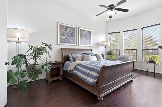 11 Kayak Ridge Drive, The Woodlands, TX 77389