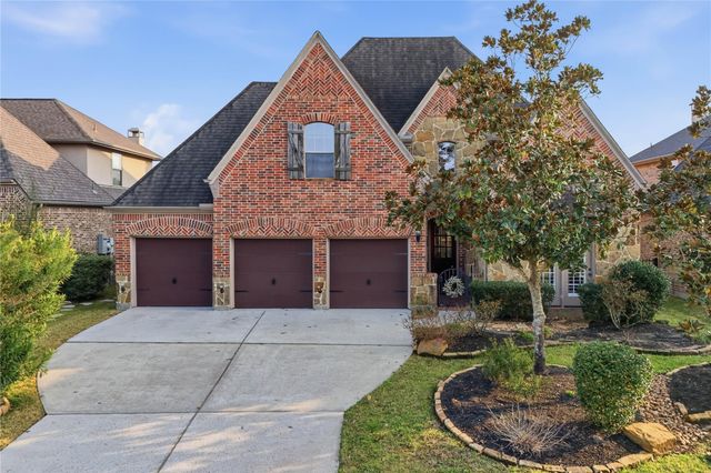 11 Kayak Ridge Drive, The Woodlands, TX 77389