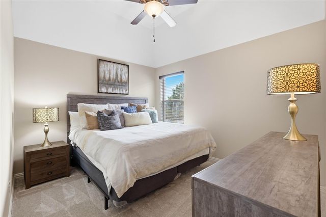 11 Kayak Ridge Drive, The Woodlands, TX 77389