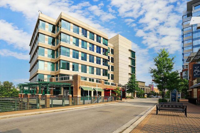 11 Kayak Ridge Drive, The Woodlands, TX 77389