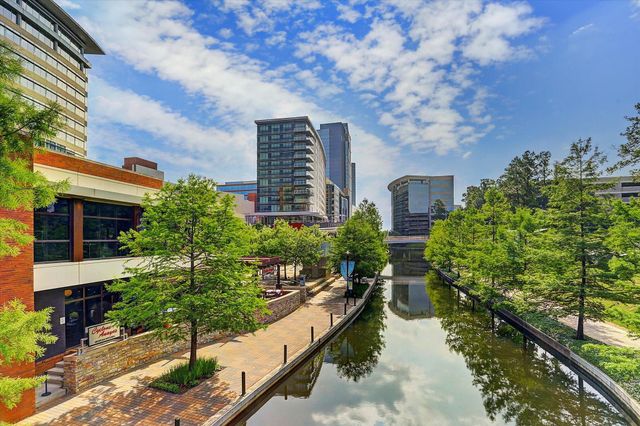 11 Kayak Ridge Drive, The Woodlands, TX 77389