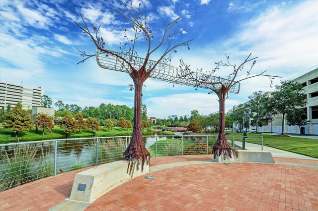 11 Kayak Ridge Drive, The Woodlands, TX 77389