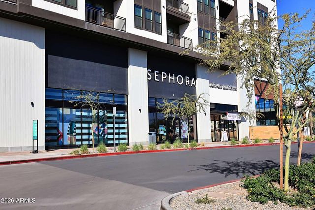 12212 N PARADISE VILLAGE Parkway S 302, Phoenix, AZ 85032