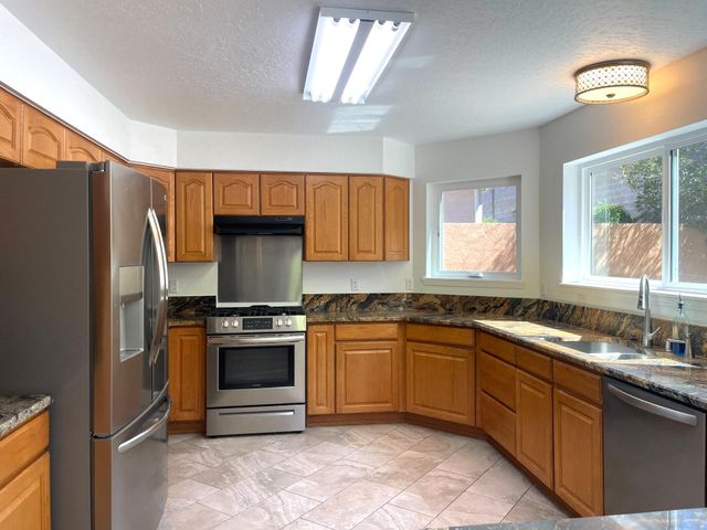 1506 Wells Drive NE, Albuquerque, NM 87112