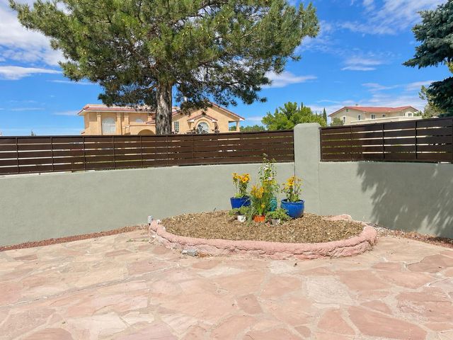 1506 Wells Drive NE, Albuquerque, NM 87112