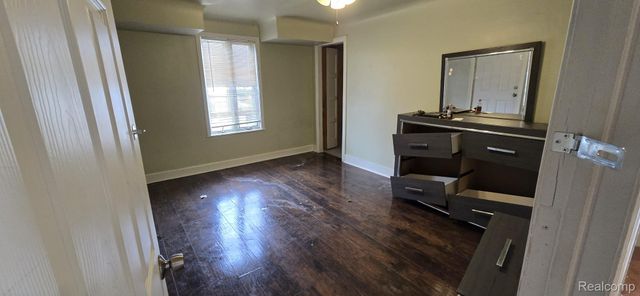 550 W Grixdale, Detroit, MI 48203