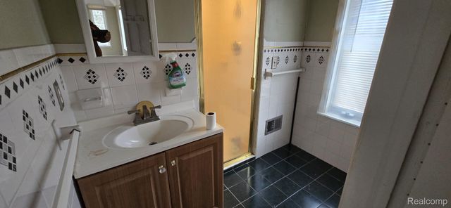 550 W Grixdale, Detroit, MI 48203