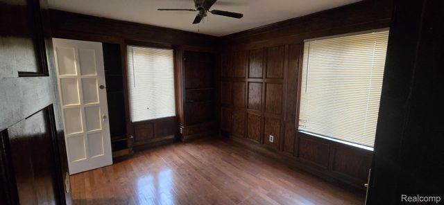 550 W Grixdale, Detroit, MI 48203