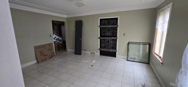 550 W Grixdale, Detroit, MI 48203